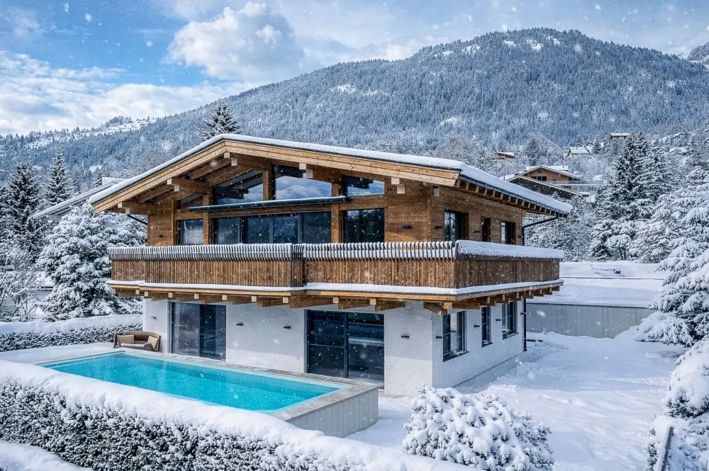 KITZIMMO-Luxusvilla mit Pool in Toplage am Sonnberg kaufen - Immobilien Kitzbühel.