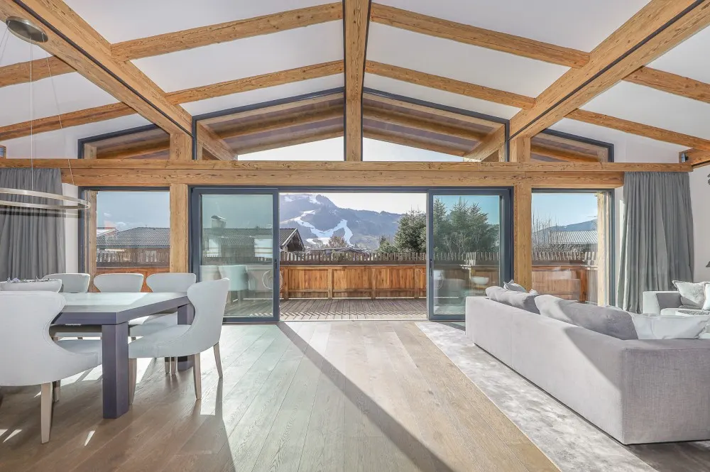 KITZIMMO-Luxusvilla mit Pool in Toplage am Sonnberg kaufen - Immobilien Kitzbühel.