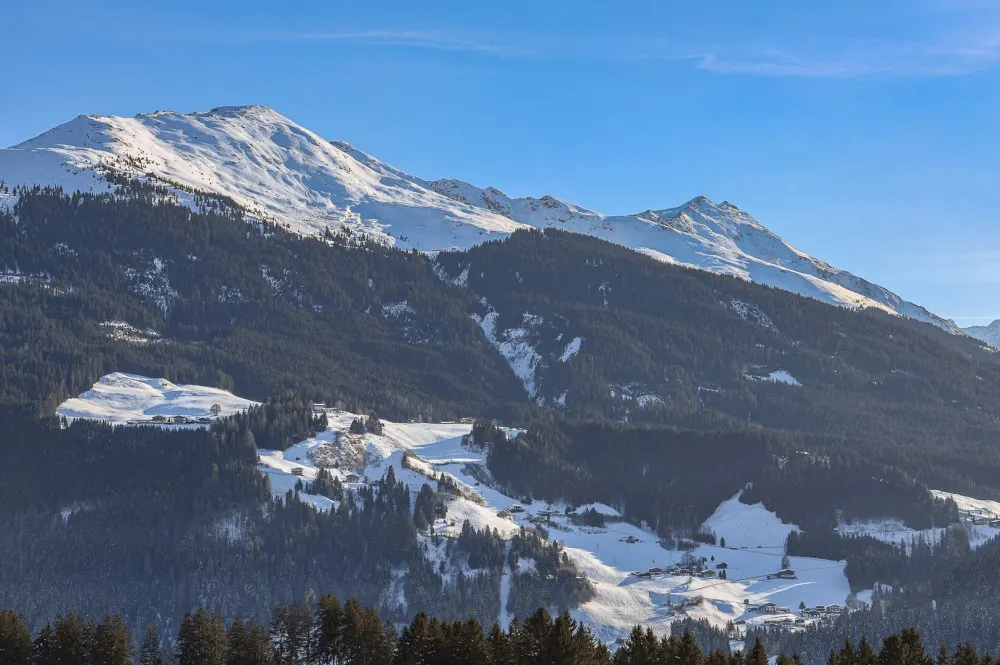 KITZIMMO-Luxus-Apartmenthaus in einzigartiger Top-Sonnenlage kaufen - Immobilien Hollersbach.