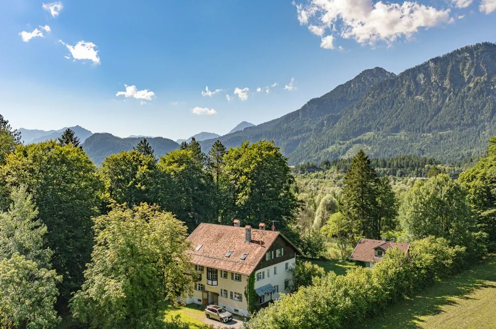 KITZIMMO-Historische Villa in idyllischer Lage kaufen - Immobilien Pinswang Tirol.