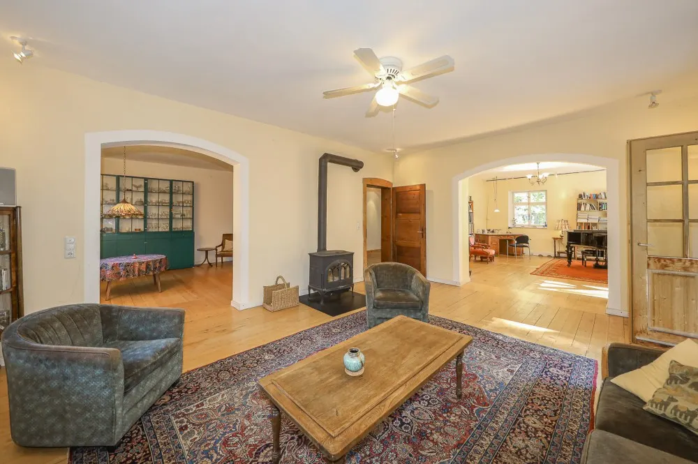 KITZIMMO-Historische Villa in idyllischer Lage kaufen - Immobilien Pinswang Tirol.