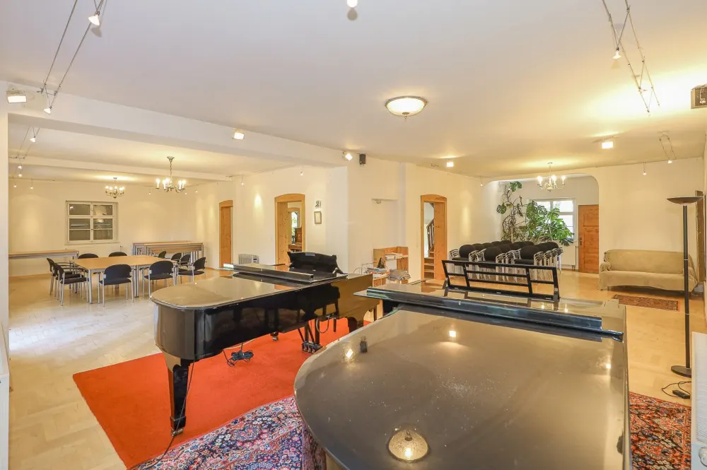 KITZIMMO-Historische Villa in idyllischer Lage kaufen - Immobilien Pinswang Tirol.