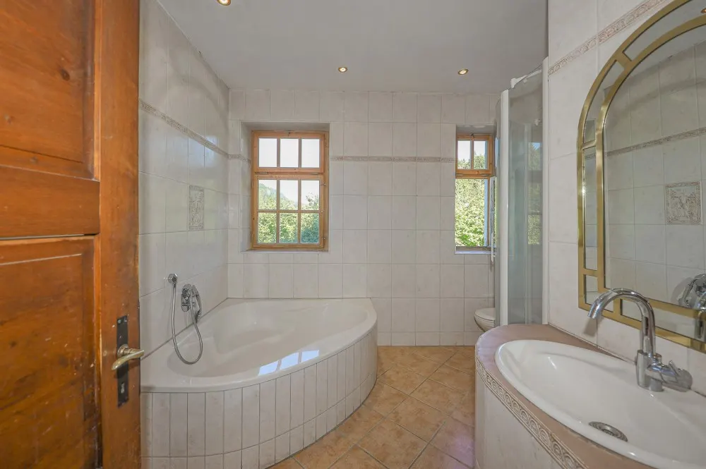 KITZIMMO-Historische Villa in idyllischer Lage kaufen - Immobilien Pinswang Tirol.