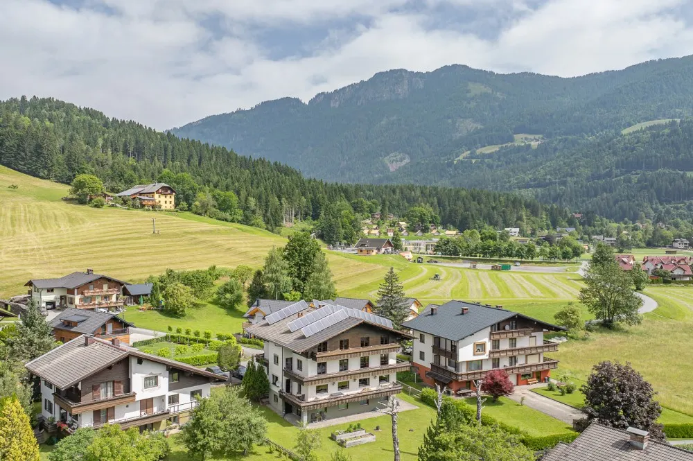 KITZIMMO-Pension Apartmenthaus kaufen - Immobilien Kötschach Mauthen Kärnten.