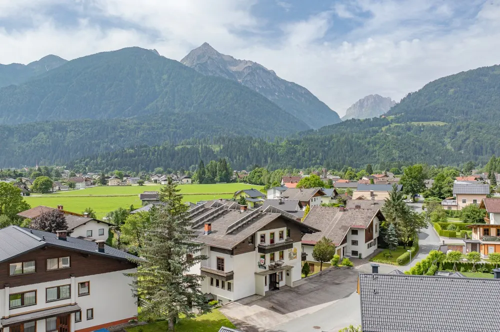 KITZIMMO-Pension Apartmenthaus kaufen - Immobilien Kötschach Mauthen Kärnten.