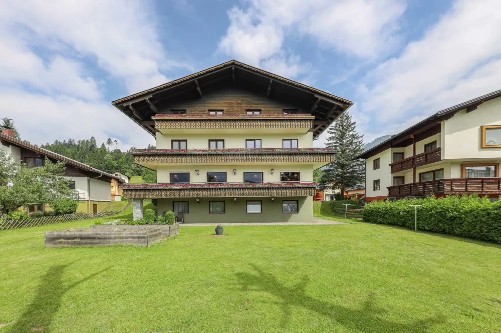 KITZIMMO-Pension Apartmenthaus kaufen - Immobilien Kötschach Mauthen Kärnten.