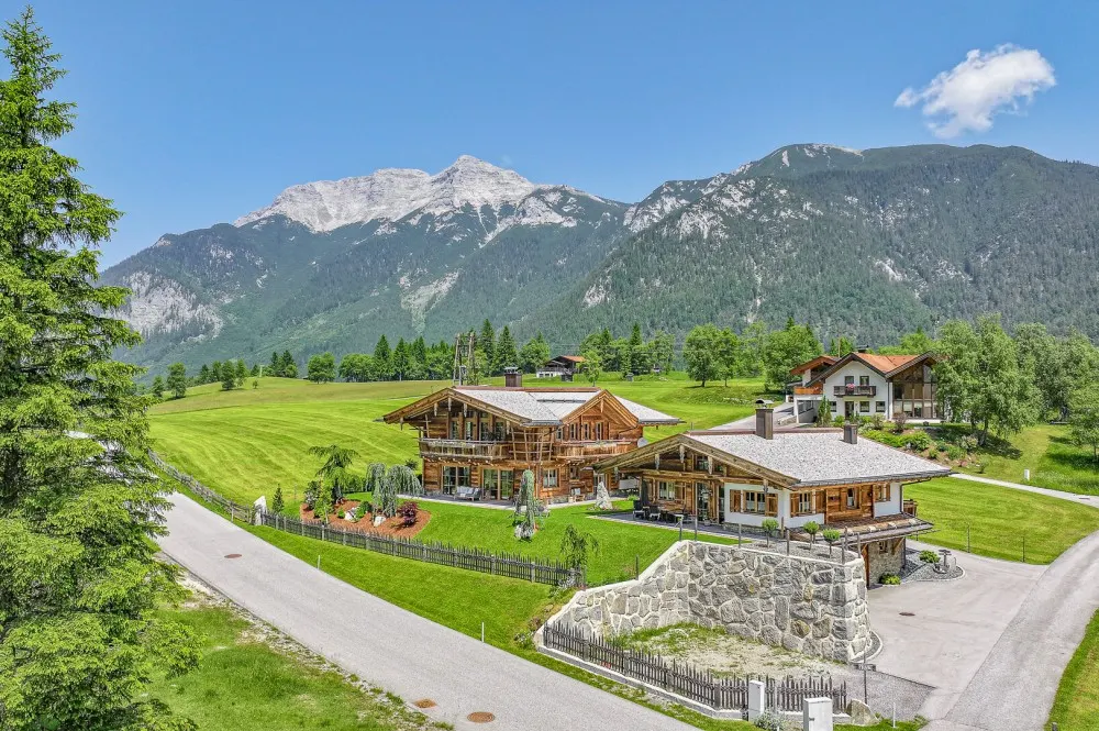 luxuschaletintoplalleinlageachenseekaufenkitzimmokitzbühel-1