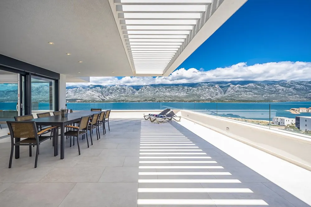 KITZIMMO-Luxusvilla in Toplage mit Meerblick kaufen - Immobilien Kroatien.