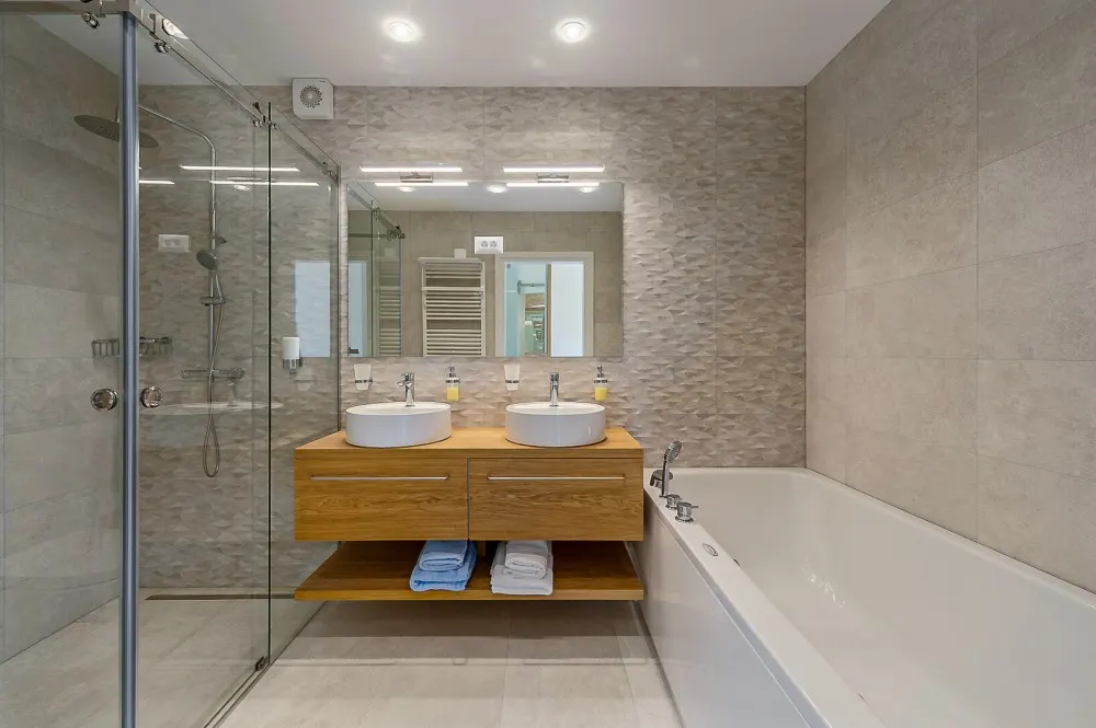 KITZIMMO-Luxusvilla in Toplage mit Meerblick kaufen - Immobilien Kroatien.