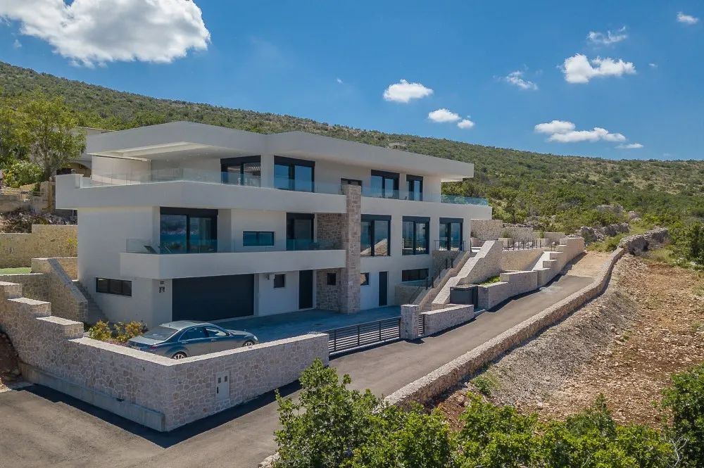 KITZIMMO-Luxusvilla in Toplage mit Meerblick kaufen - Immobilien Kroatien.