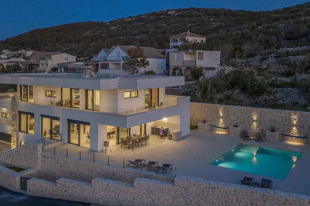 KITZIMMO-Luxusvilla in Toplage mit Meerblick kaufen - Immobilien Kroatien.