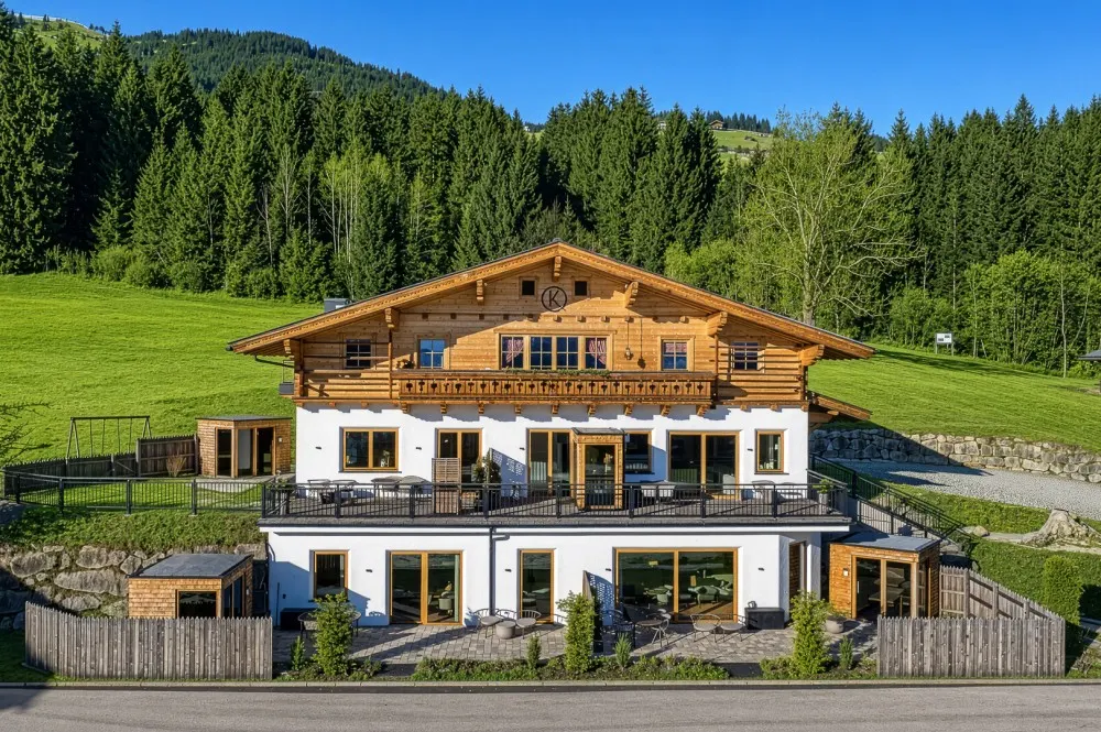 KITZIMMO-Luxus-Apartmenthaus in einzigartiger Top-Sonnenlage kaufen - Immobilien Hollersbach.