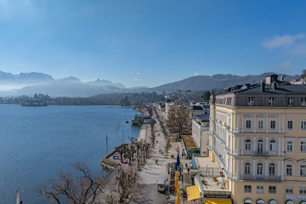 KITZIMMO-Altbauwohnung in erster Seereihe kaufen - Immobilien Gmunden.