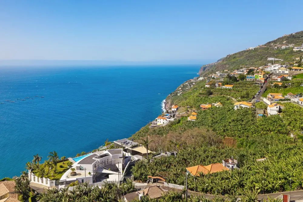 KITZIMMO-Luxusvilla in Madeira kaufen - KITZIMMO Immobilienmakler Kitzbühel.