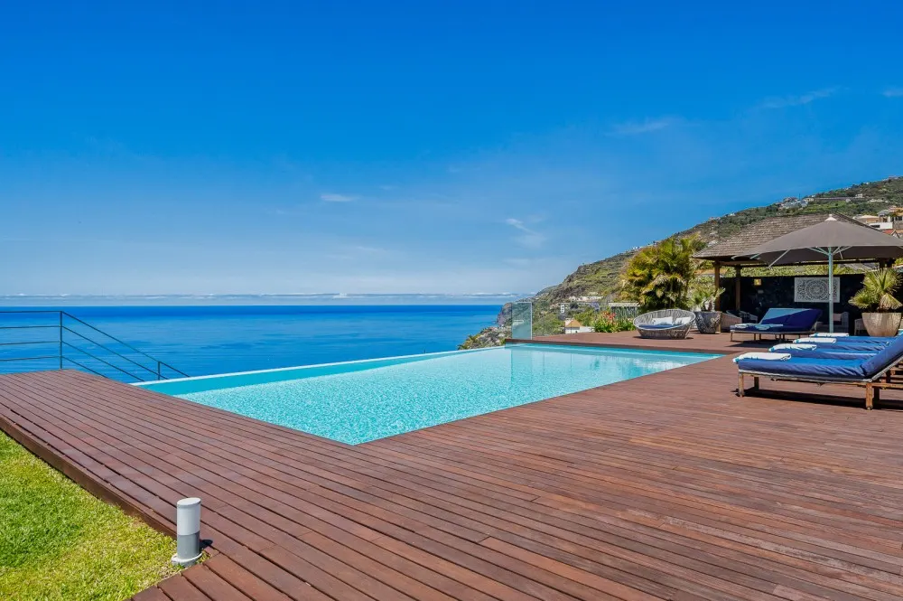 KITZIMMO-Luxusvilla in Madeira kaufen - KITZIMMO Immobilienmakler Kitzbühel.