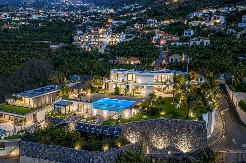 KITZIMMO-Luxusvilla in Madeira kaufen - KITZIMMO Immobilienmakler Kitzbühel.