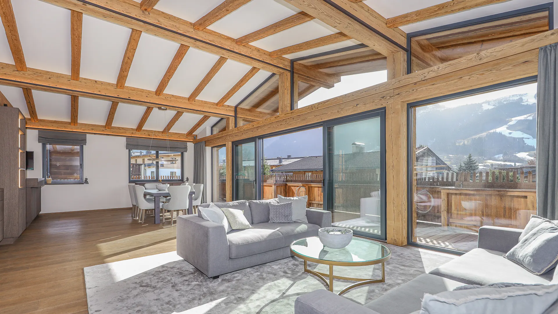 KITZIMMO-Luxusvilla mit Pool in Toplage am Sonnberg kaufen - Immobilien Kitzbühel.