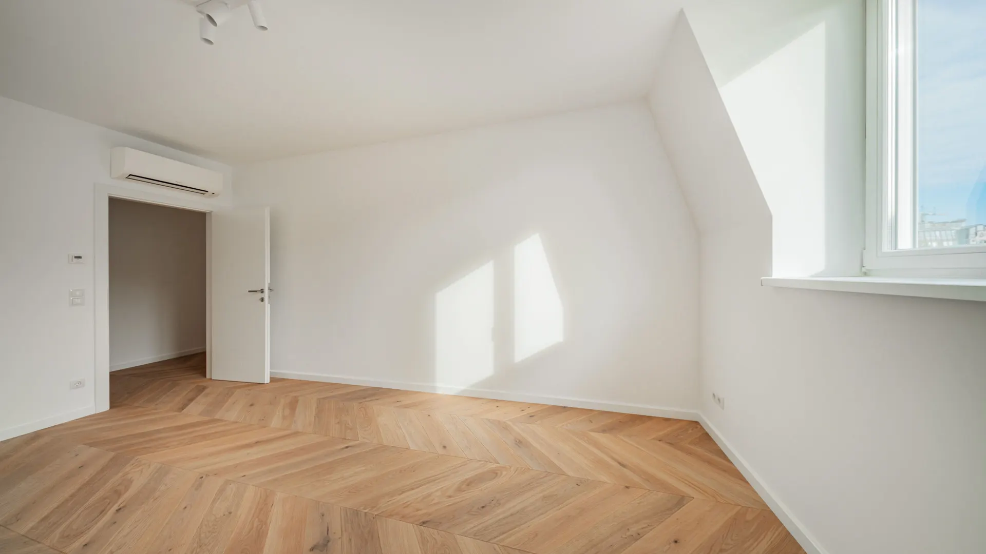 KITZIMMO-Luxus-Altbau-Penthouse in Toplage kaufen - Immobilien Wien.