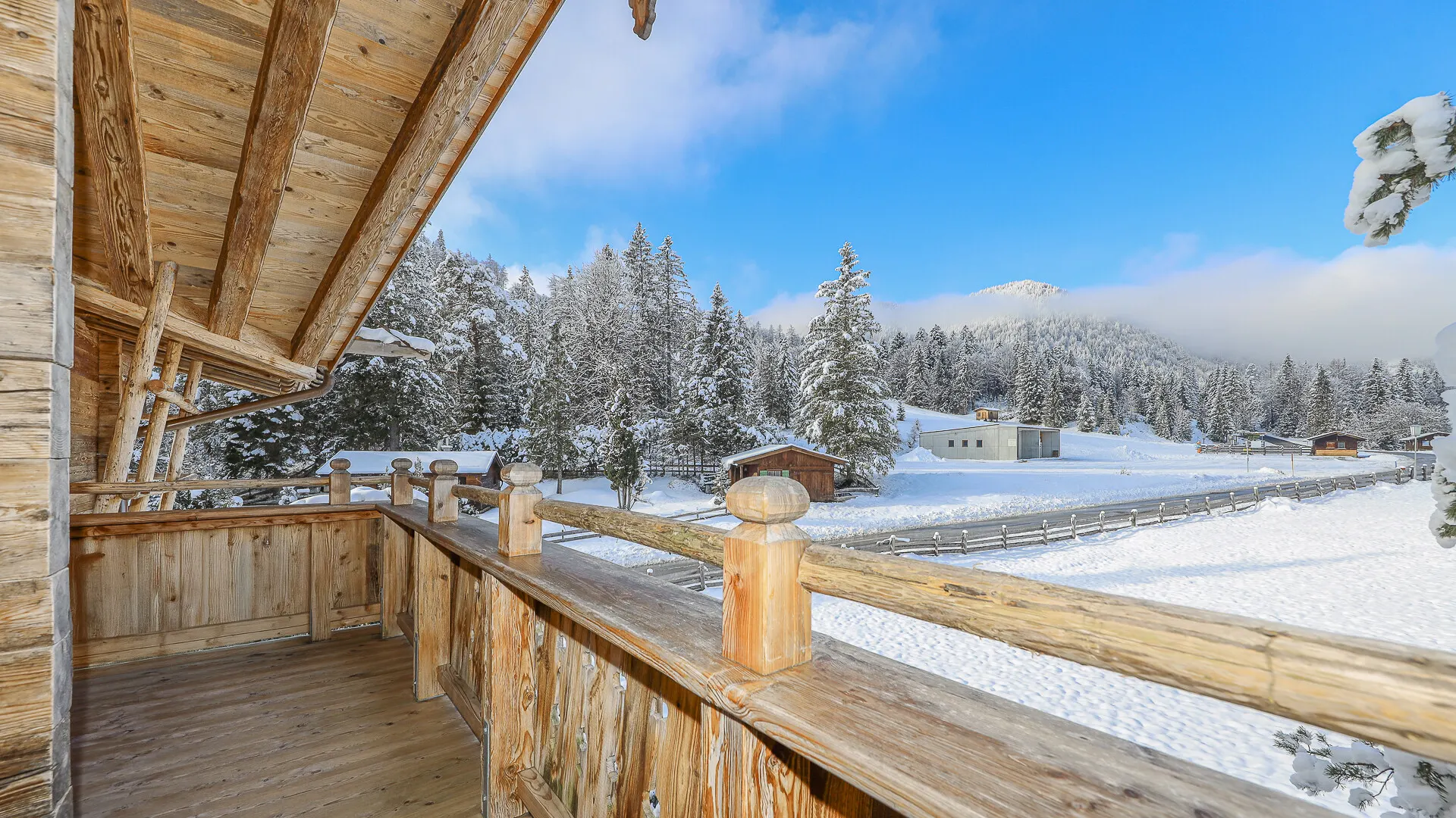 KITZIMMO-Zwei Luxuschalets mit Panoramablick in Top-Ruhelage kaufen - Immobilien Steinberg Tirol.