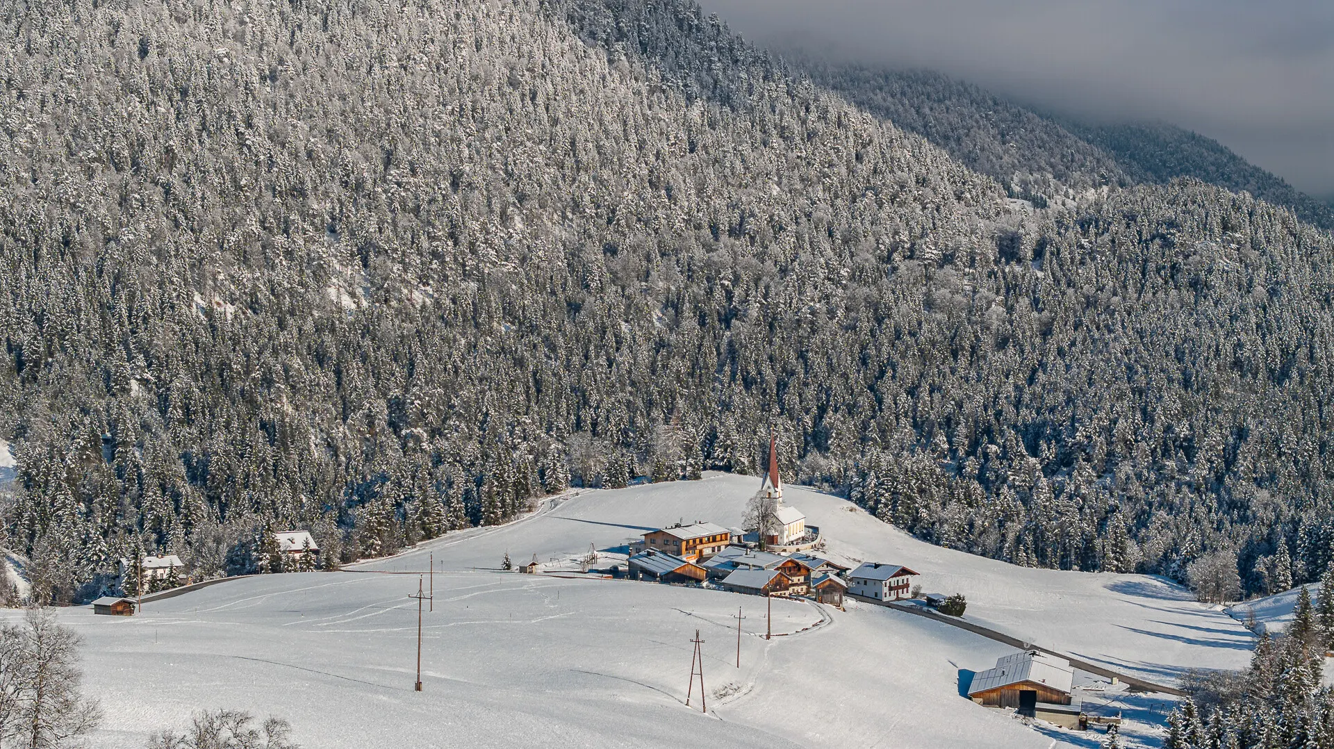 KITZIMMO-Zwei Luxuschalets mit Panoramablick in Top-Ruhelage kaufen - Immobilien Steinberg Tirol.