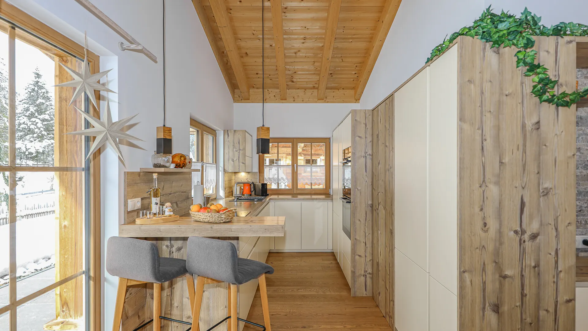 KITZIMMO-Zwei Luxuschalets mit Panoramablick in Top-Ruhelage kaufen - Immobilien Steinberg Tirol.