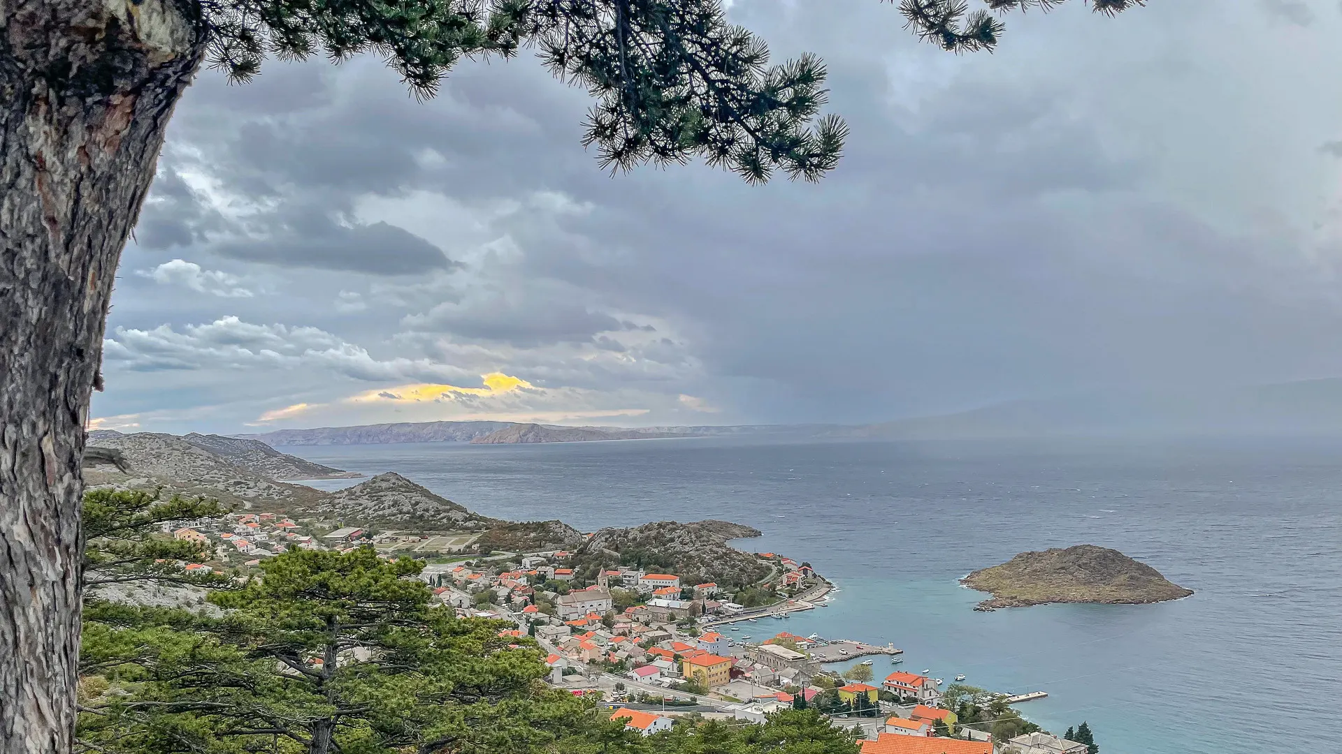 KITZIMMO-Grundstück mit Meerblick & Baugenehmigung für ein Apartmenthaus - Immobilien Kroatien.