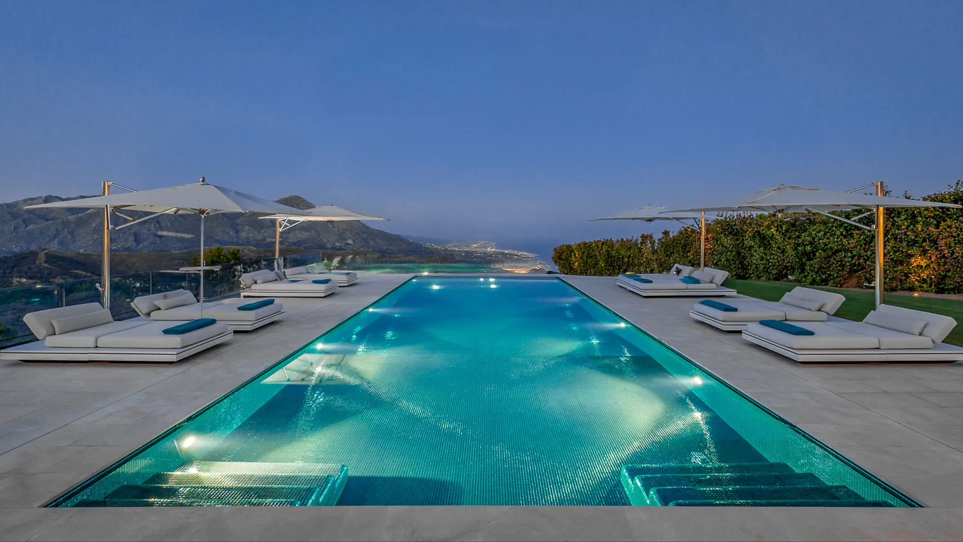 KITZIMMO-Grundstück mit Meerblick & Baugenehmigung für ein Apartmenthaus - Immobilien Kroatien.