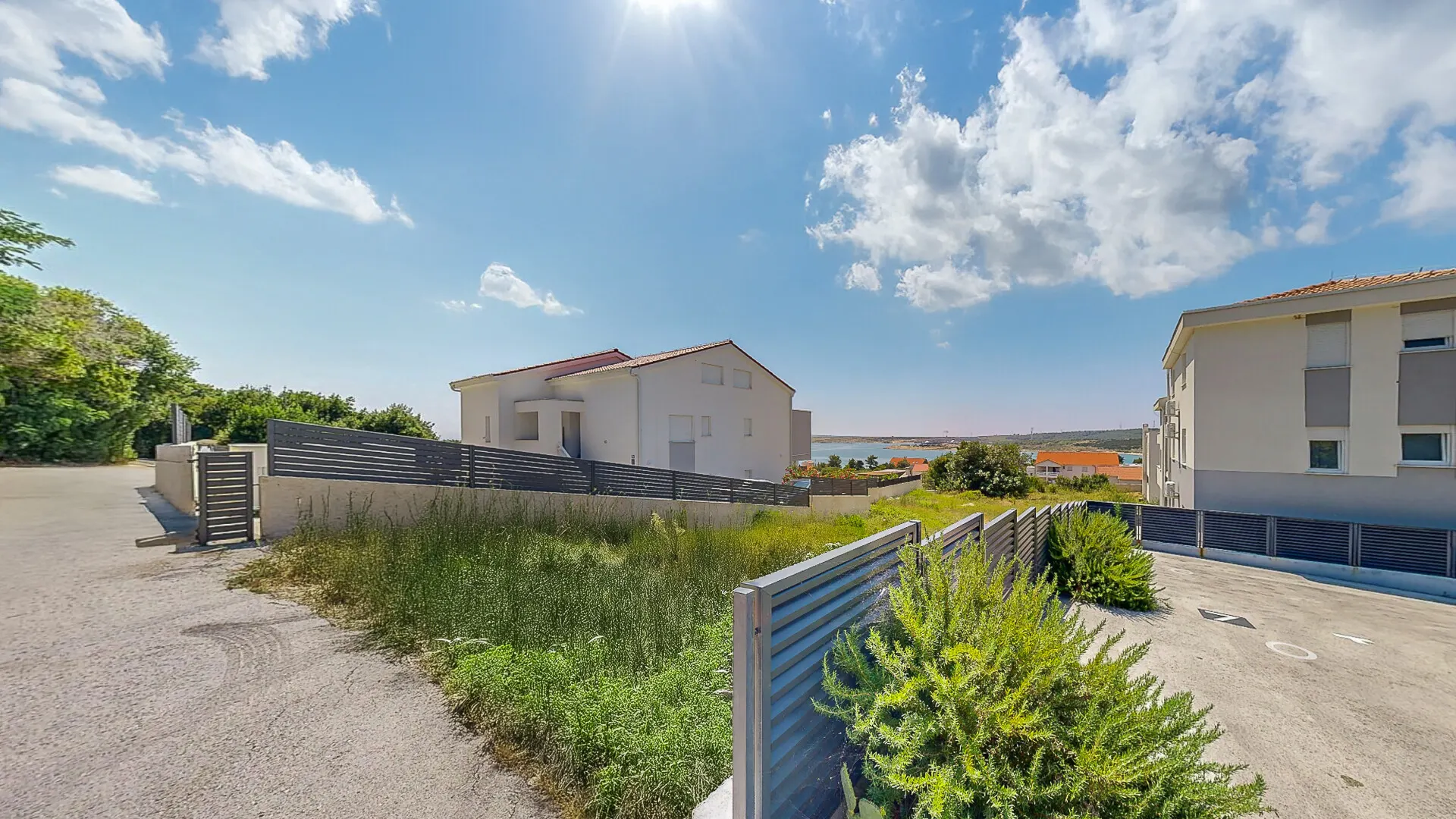 KITZIMMO-Grundstück mit Meerblick & Baugenehmigung für ein Apartmenthaus - Immobilien Kroatien.