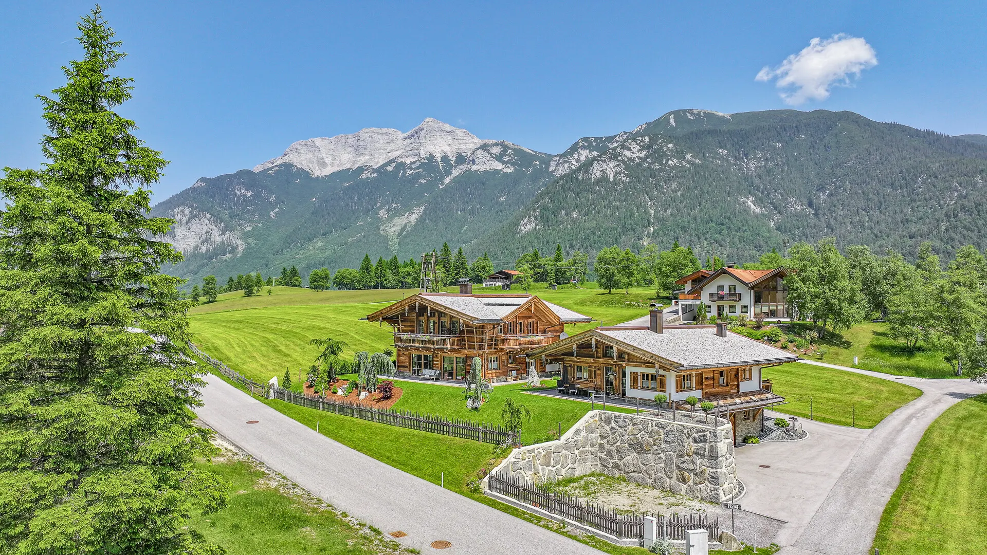 luxuschaletintoplalleinlageachenseekaufenkitzimmokitzbühel-1