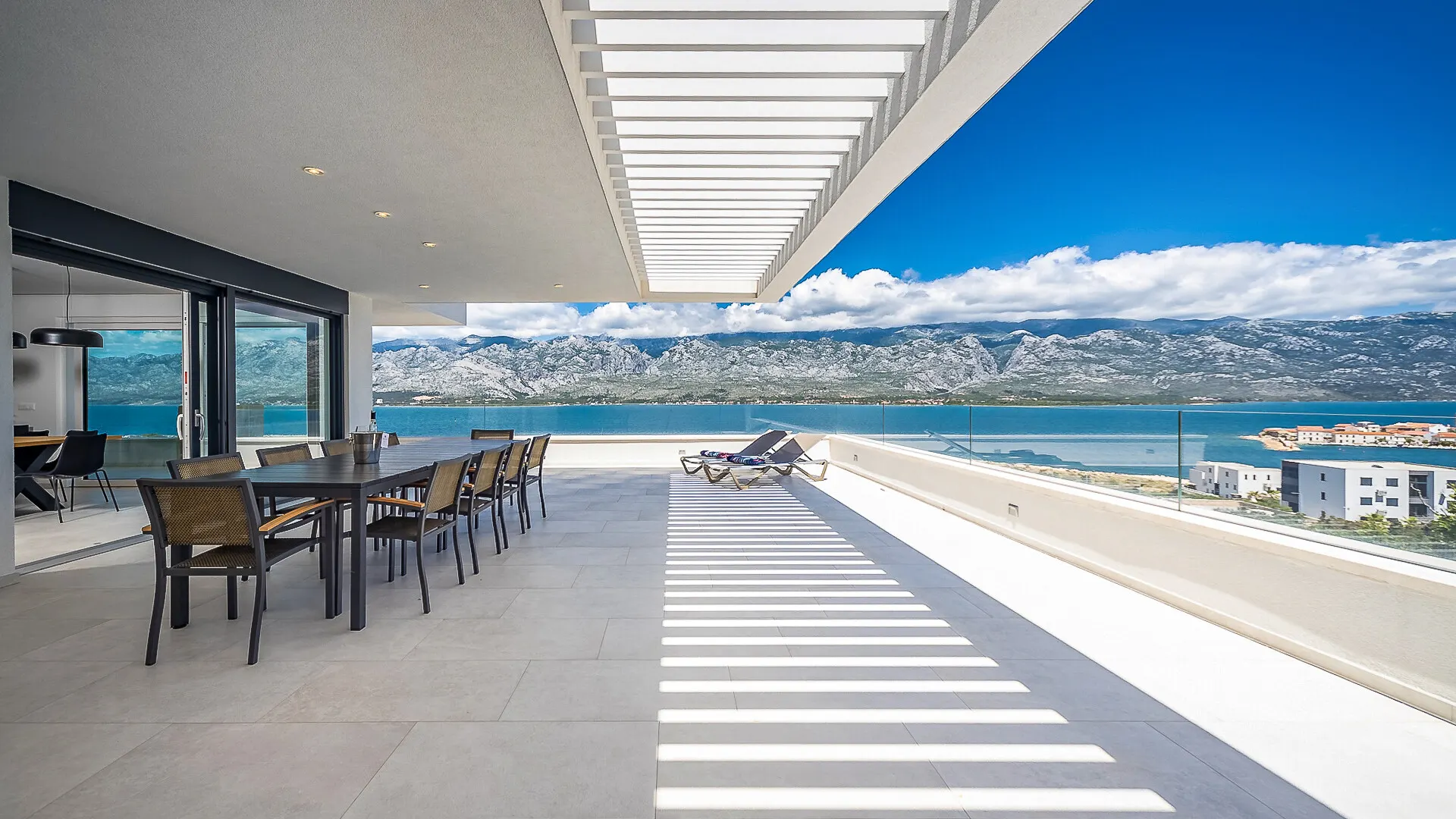 KITZIMMO-Luxusvilla in Toplage mit Meerblick kaufen - Immobilien Kroatien.