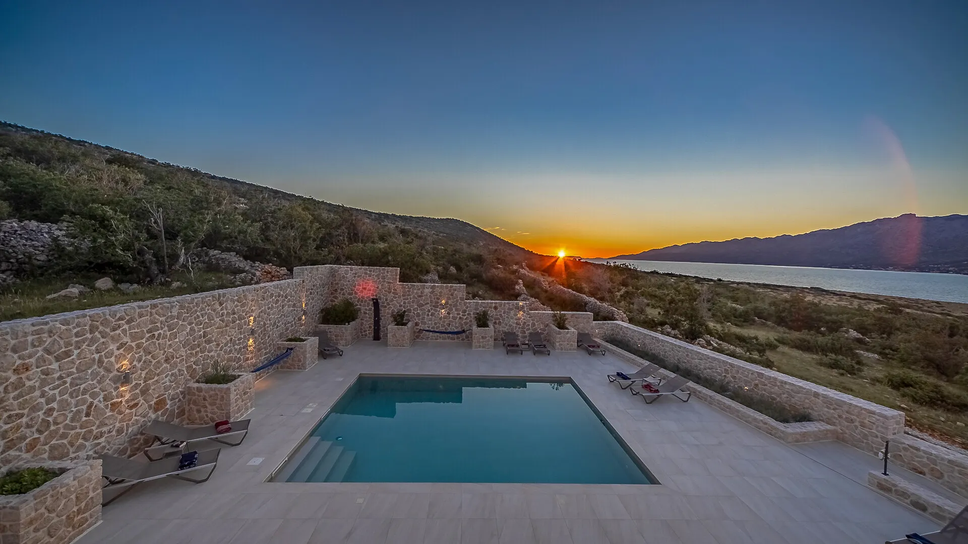 KITZIMMO-Luxusvilla in Toplage mit Meerblick kaufen - Immobilien Kroatien.