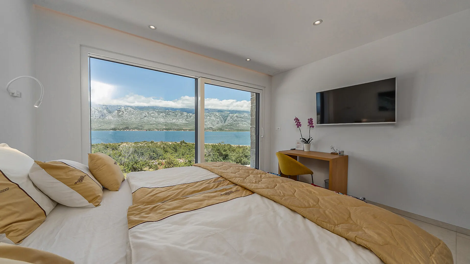 KITZIMMO-Luxusvilla in Toplage mit Meerblick kaufen - Immobilien Kroatien.