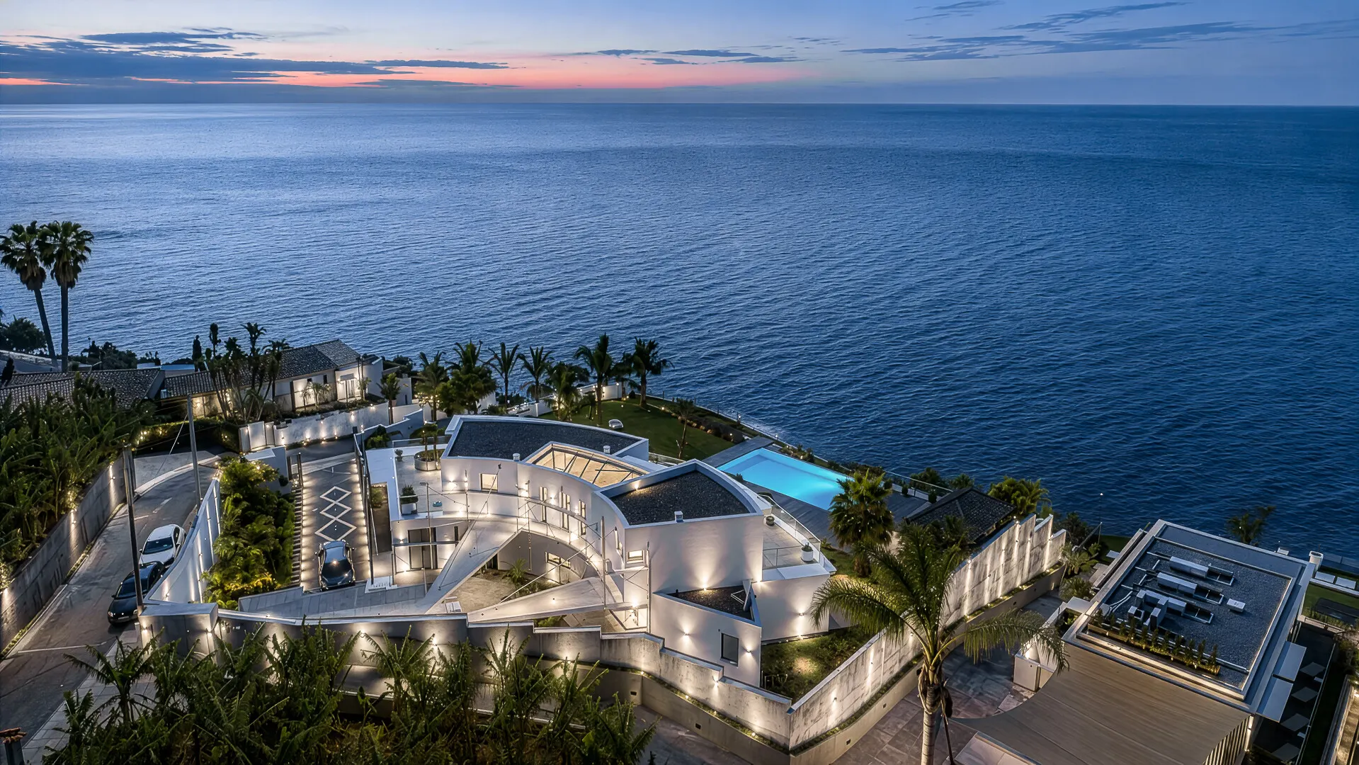 KITZIMMO-Luxusvilla in Madeira kaufen - KITZIMMO Immobilienmakler Kitzbühel.