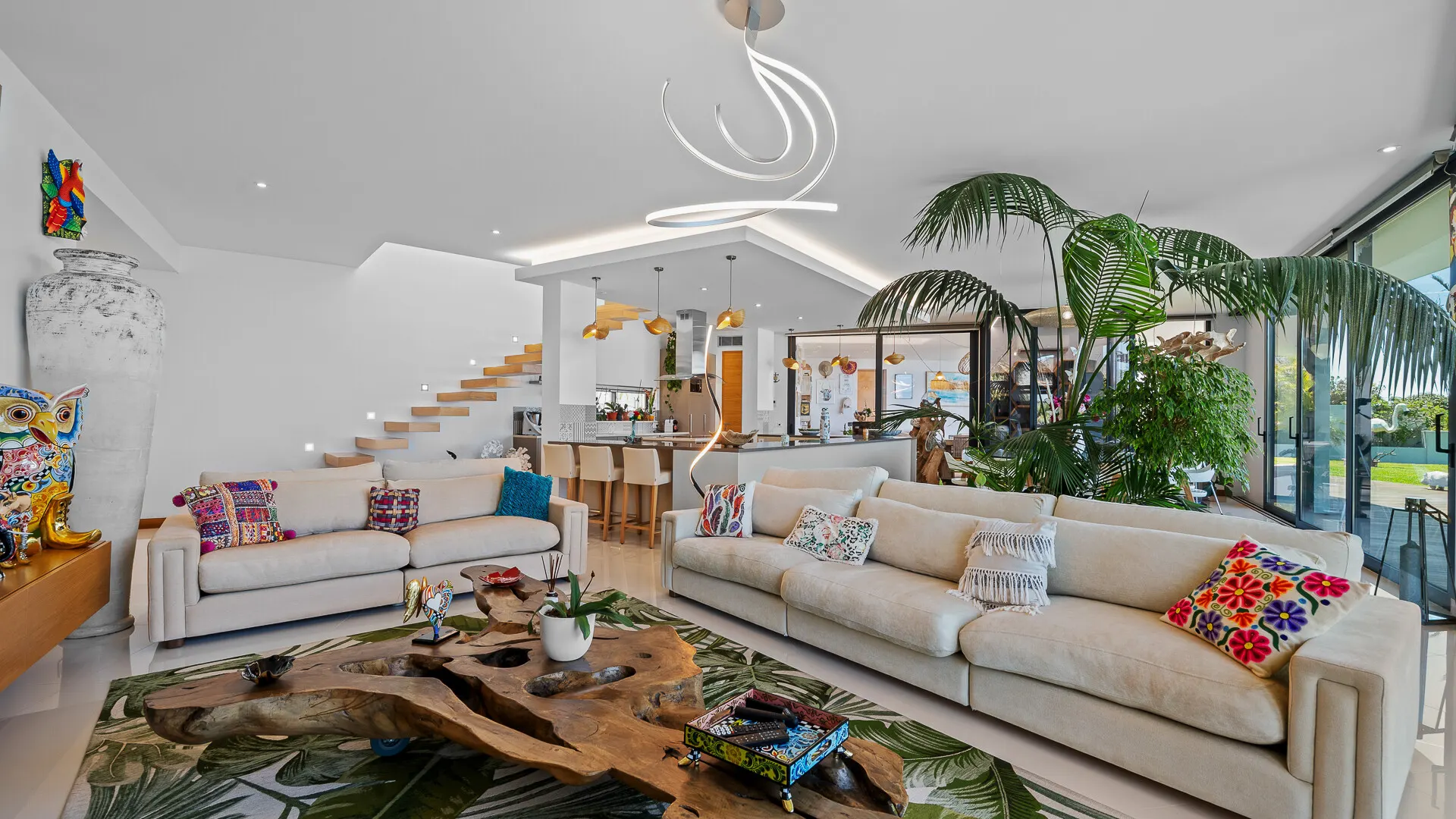 KITZIMMO-Luxusvilla in Madeira kaufen - KITZIMMO Immobilienmakler Kitzbühel.