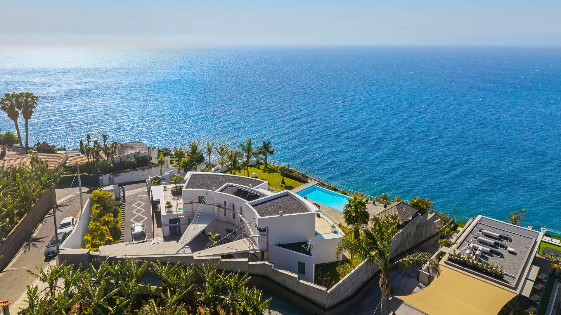 KITZIMMO-Luxusvilla in Madeira kaufen - KITZIMMO Immobilienmakler Kitzbühel.